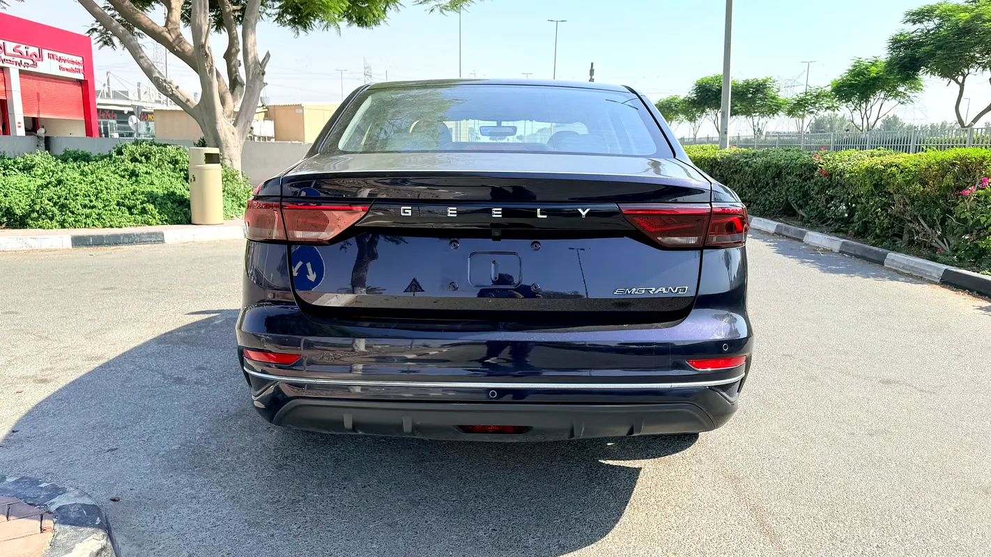 Geely Emgrand 2024