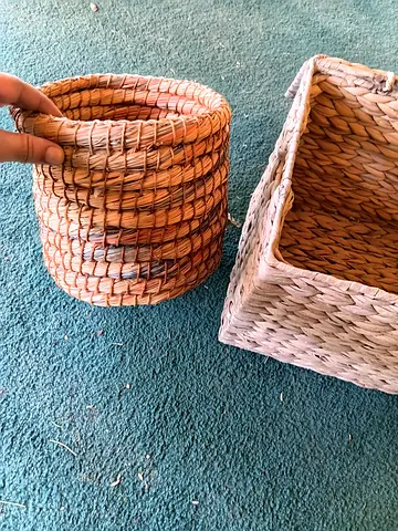Set of 2 woven storage baskets - natural seagrass/rope