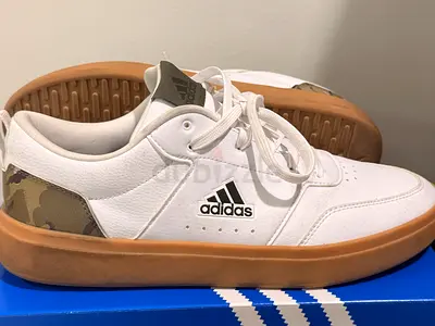 Adidas white low-top sneakers with gum sole, size available