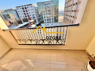 No Commission/ 3 Bhk Presious with Balcony and Parking