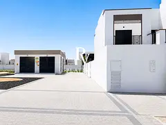 CORNER - Single Row | Ready | Next to an Open Plot - Extra Privacy