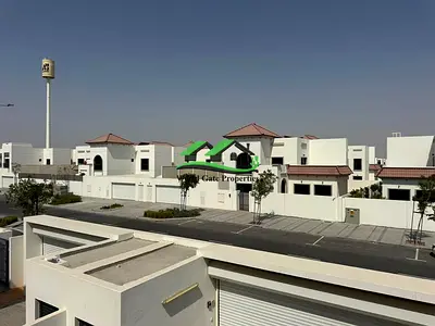 Brand New Single Row Stand Alone Villa Vacant Now