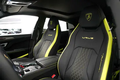 2023 Lamborghini URUS — миниатюра 12