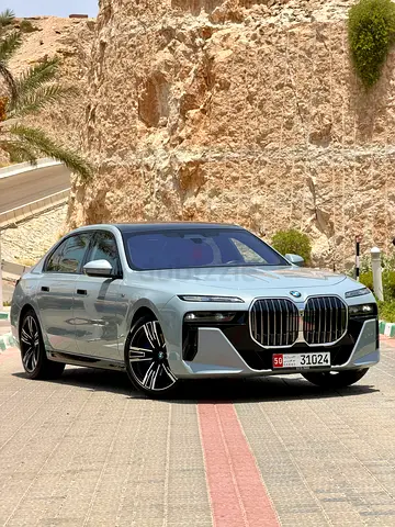 BMW 7-Series 735Li 2023 GCC Specs