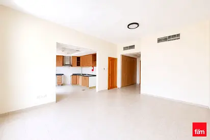 Ideal Location | Vacant | Good Sized Studio
