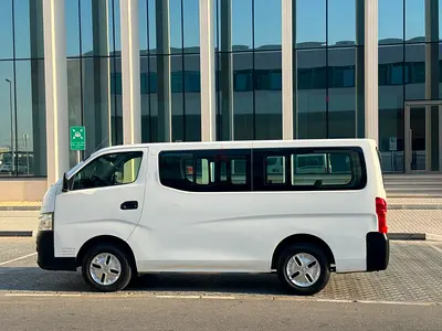 Nissan Urvan NV350 2016 GCC Spec 13 passengers seats