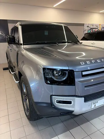 2023 Land Rover Defender 110 SE P300 | GCC Specs | Low Mileage