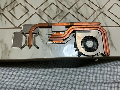 Laptop copper heatpipe cooler with fan assembly (used)