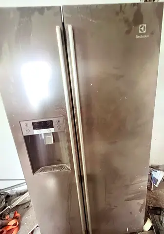 Electrolux Side-by-Side Refrigerator with Water Dispenser - Used