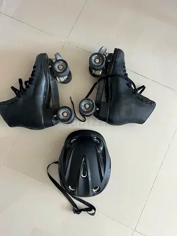 Riedel Boost 111 size 11 roller skates with helmet