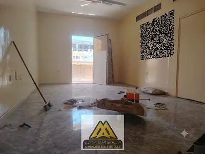 بلكونة باطلالة مفتوحة | الغرف ماستر بالكامل | 3 حمامات بالشقة | موقع مميز بالقرب من جميع الخدمات | سهل المخرج للشارقة ودبي