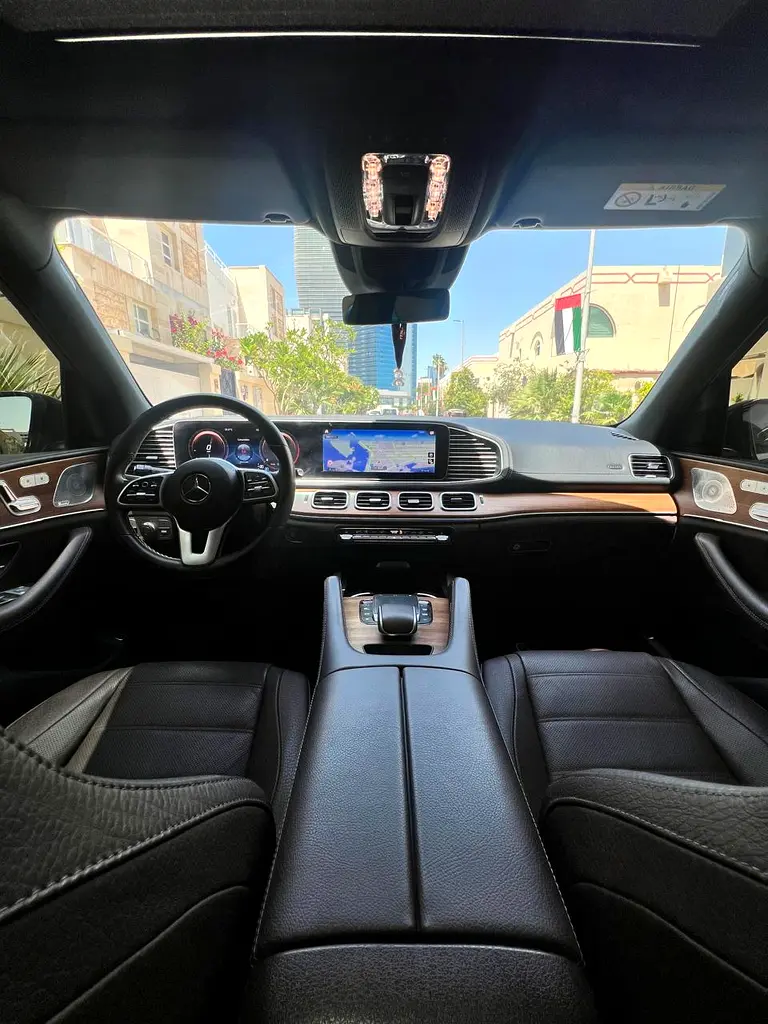 Mercedes-Benz GLE-Class 2022 — photo 1 of 8
