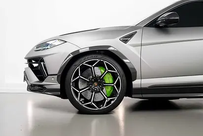 2023 Lamborghini URUS — миниатюра 6