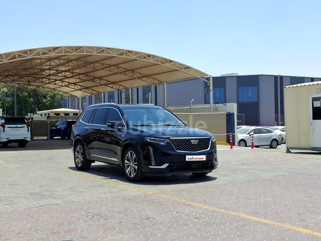 Cadillac XT6 2021 — photo 1 of 14