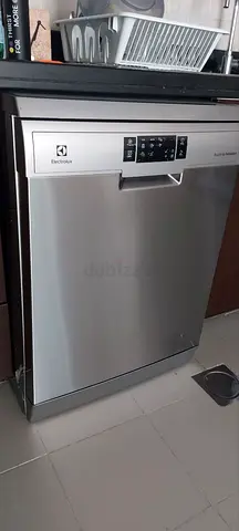 Electrolux stainless steel freestanding dishwasher - good condition