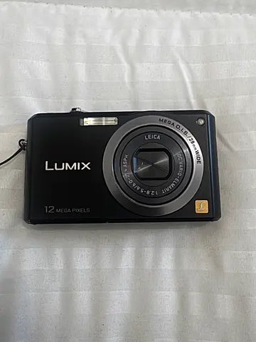Panasonic Lumix DMC-FX100 – Black – Comes with Battery  Charger
