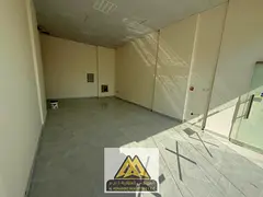 Brand new commercial shop, first use, excellent space and finishing