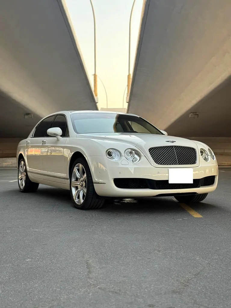 Bentley Flying Spur 2008 — photo 1 of 20