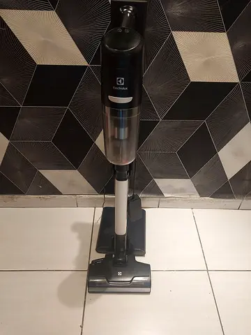 CARDLESS VACUUM