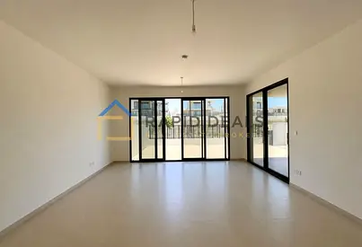 4BR+M Brand New Townhouse - Near Community Park