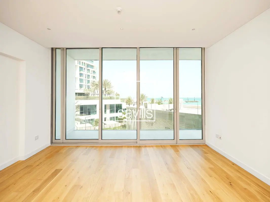 Sea View | Vacant | Highly Maintained