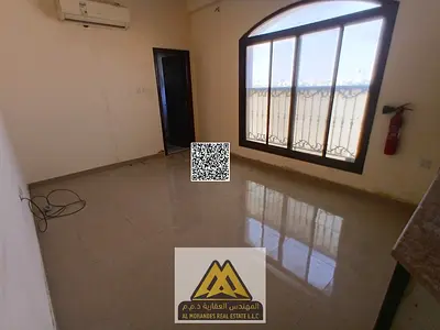 A spacious and bright studio directly on Sheikh Ammar Street, in a vibrant location close to all services.
