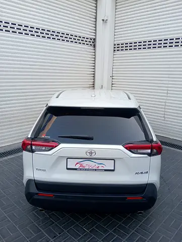 صورة 2 لـ 2023 Toyota RAV 4