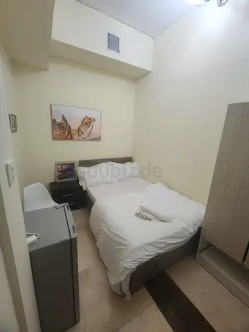 Partition for rent in Dubai Marina