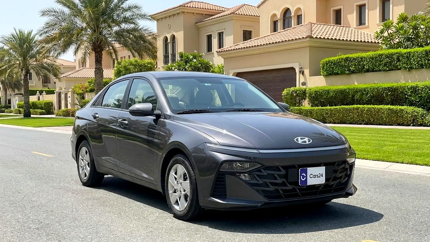 Hyundai Accent 2025 — photo 1 of 13