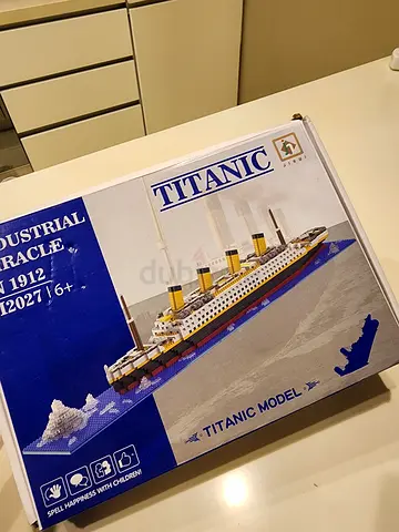 Lego titanic bricks