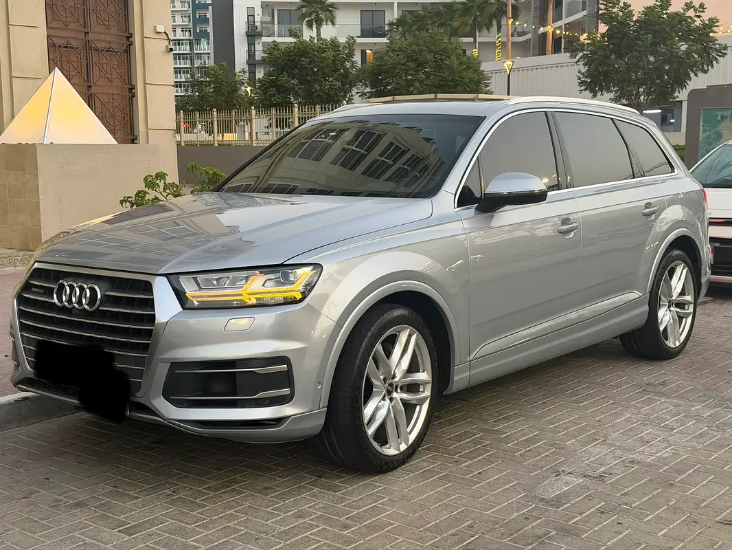 Audi Q7 2016 — photo 1 of 7