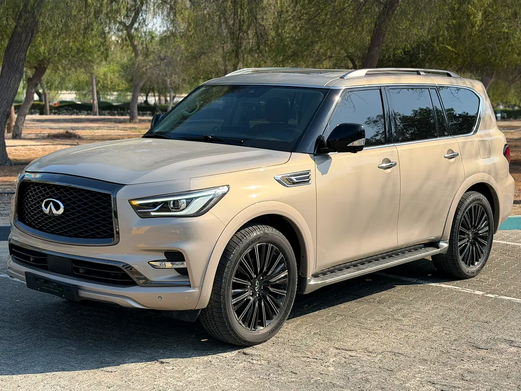 Infiniti QX80 2024 — photo 1 of 8