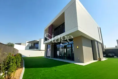 Hilltop Living | Park & Tennis Views | Investment