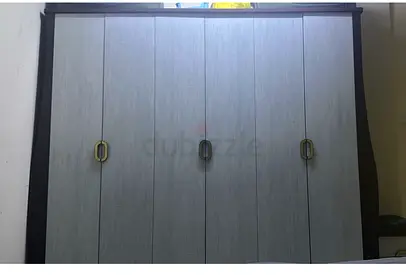 خزانة ملابس للبيع في ابوظبي