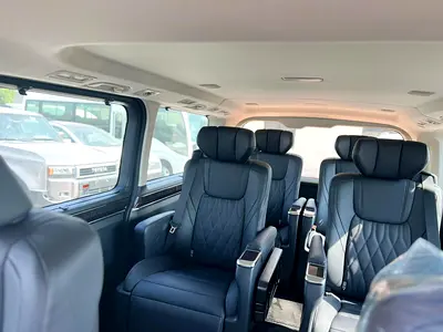 صورة 16 لـ 2026 Toyota GRANVIA