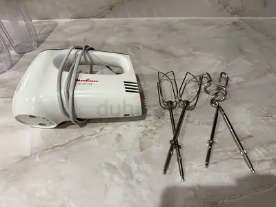 Moulinex Quick Mix Hand Mixer with Beaters and Dough Hooks - good working condition