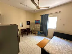 Spesious studio Apartments in AED .18000 or Sqft.450 with sepret kichen