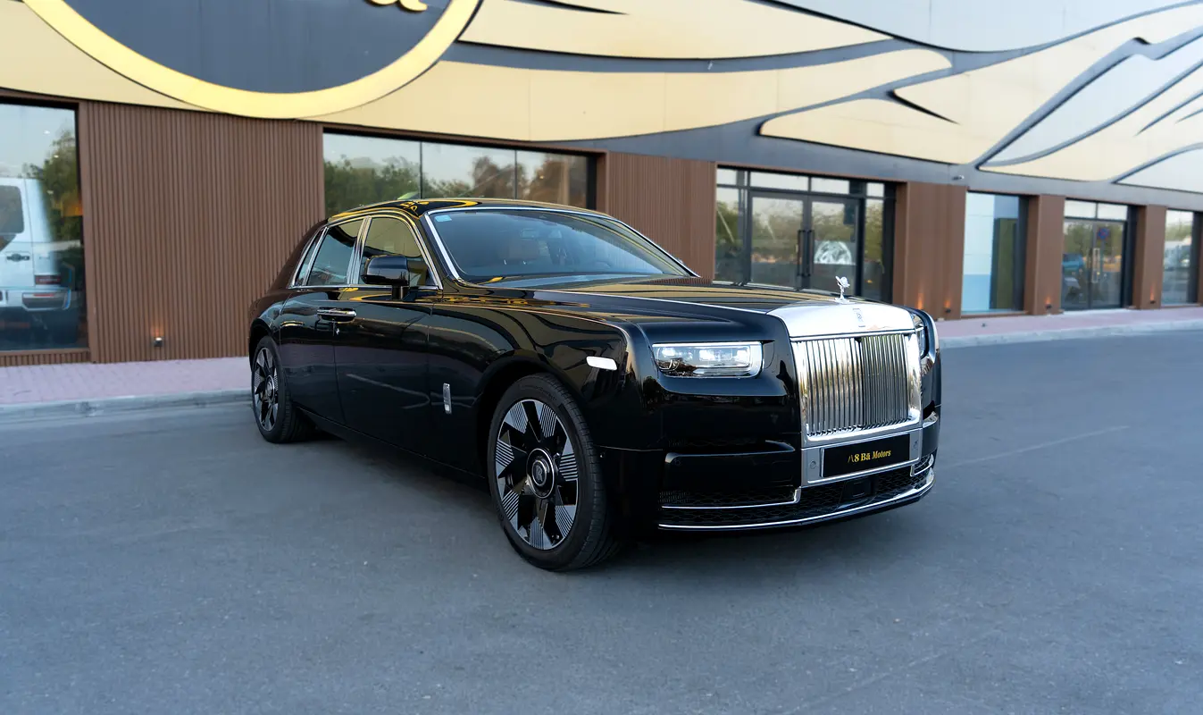 Rolls-Royce Phantom 2025 — photo 1 of 12