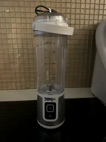 Ninja Personal Blender with To-Go Bottle — Good Working Condition