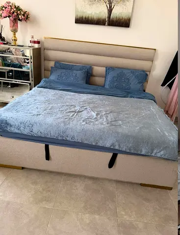 King sized bed