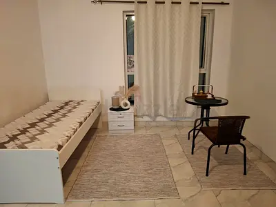 Lady bed space