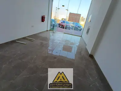 محل تجاري مساحة ممتازة جداً مناسب لكافة الأنشطة