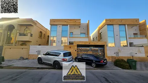 Master bedroom | Central air conditioning | Spacious area | Distinctive view