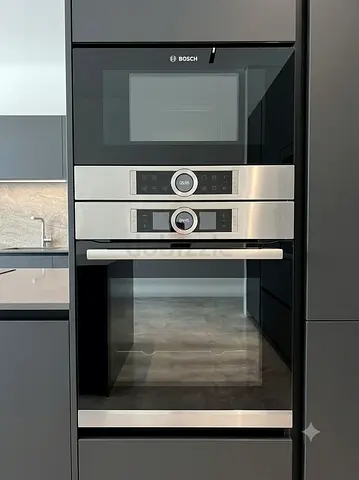 Bosch Series 8 Built-In Oven Microwave Set – Excellent Condition, Premium German Engineering