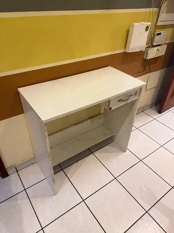 Free computer table