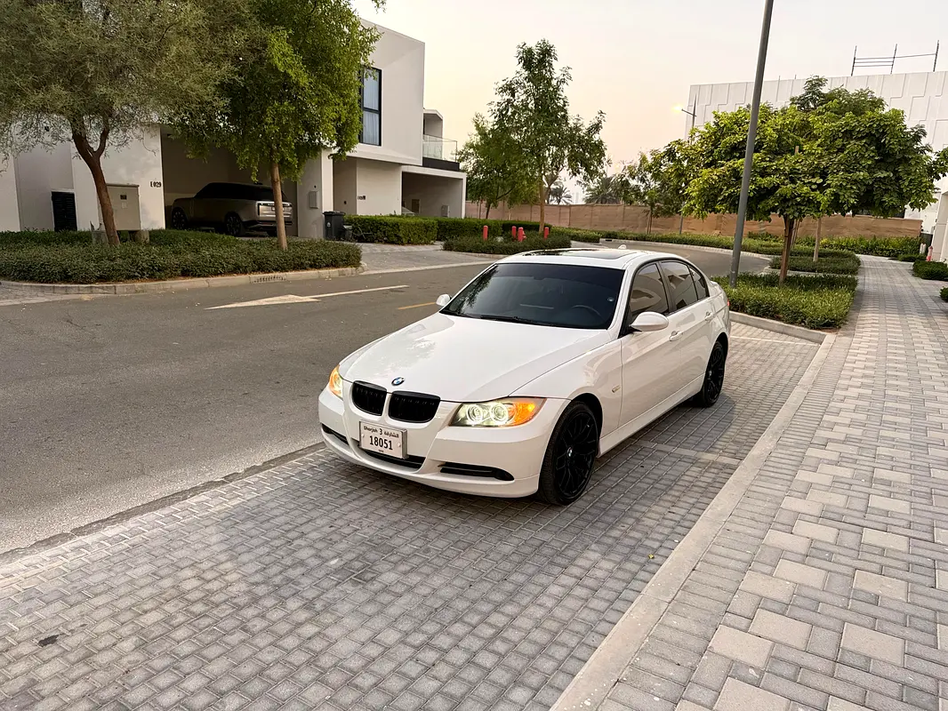 BMW 3-Series 2005 — photo 1 of 15