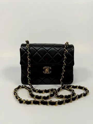 AUTHENTIC CHANEL BLACK SQUARE VINTAGE FLAP BAG IN LAMBSKIN WITH GOLD HARDWARE