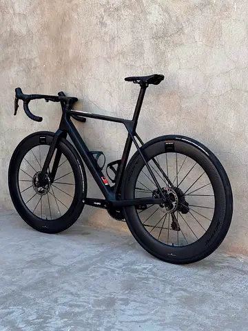 Canyon Ultimate CFR Full Carbon Road Bike