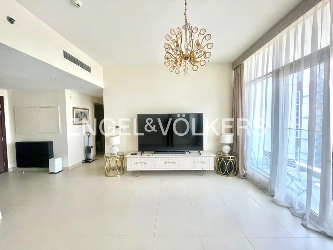 Fully Furnished | Vacant | Boulevard View
