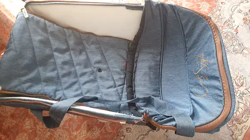 Denim-style Juniors Baby Bassinet / Carrycot in Good Condition.!